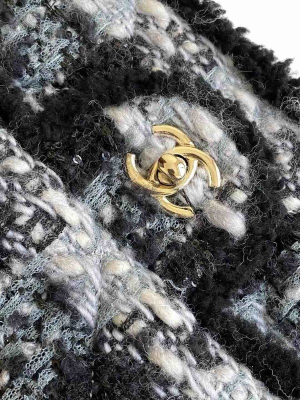 Chanel 25N Coco Neige Tweed Classic Flap Bag Black White Tweed GHW 26cm