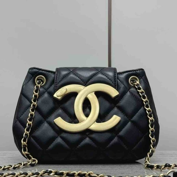Chanel 24C Round Crossbody Bag Black Calfskin GHW 21cm