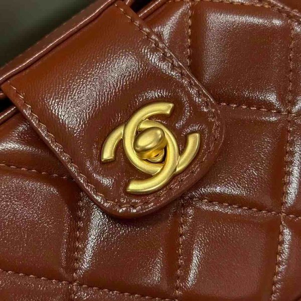 Chanel 24A Doctor Bag Caramel Waxed Lambskin GHW 18cm