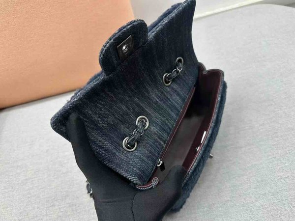 Chanel Dallas Star CF Shearling SHW 20cm