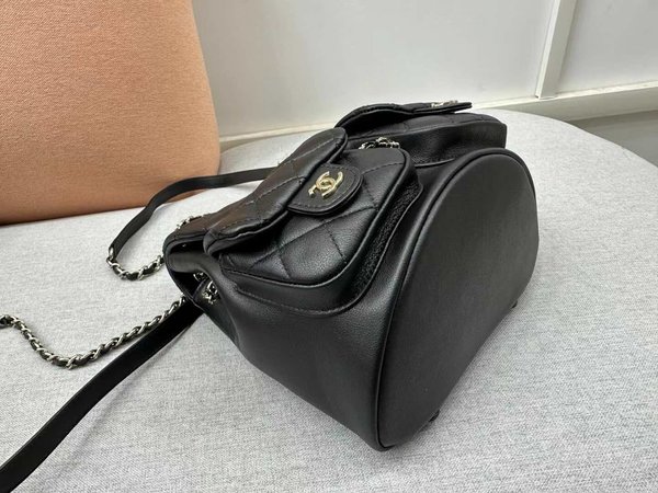 CHANEL 23A Mini Duma Backpack – Glossy Black Calfskin – Large (20.5×20×11.5cm)