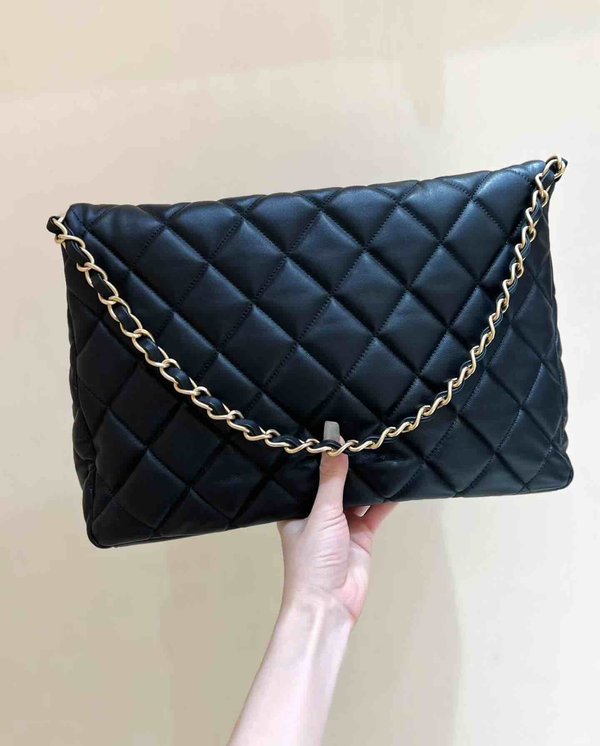 Chanel 24P Maxi Hobo Black Lambskin  37cm