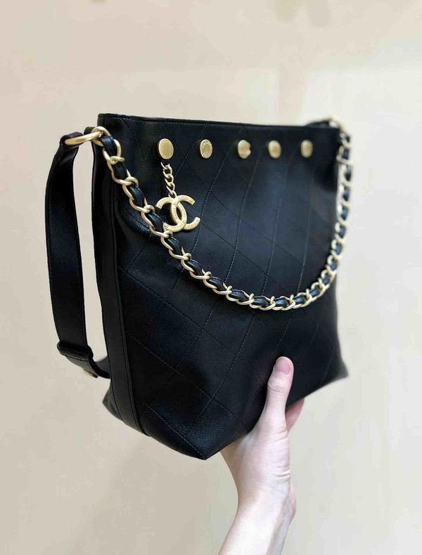 Chanel 25P Studded Bucket Bag Polished Lambskin 31cm