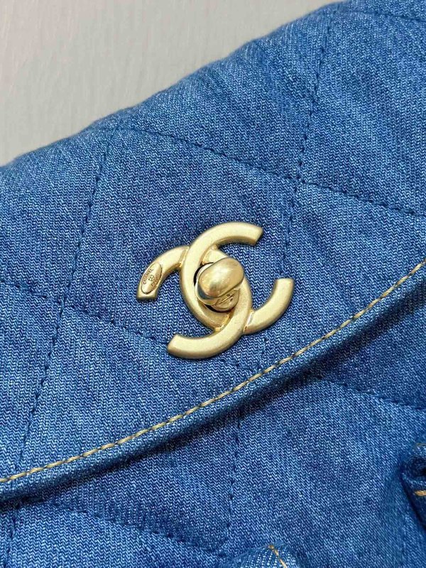 Chanel 25P Denim Messenger Bag 24cm
