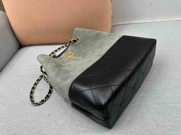 Chanel 25A Shopping Tote Suede Effect Calfskin & Lambskin GHW 40cm