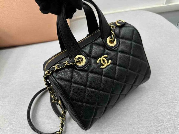 Chanel 25A Bowling Bag Calfskin GHW 21cm