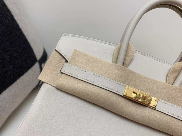 Hermès Birkin 25 Swift Nata x Gold Hardware