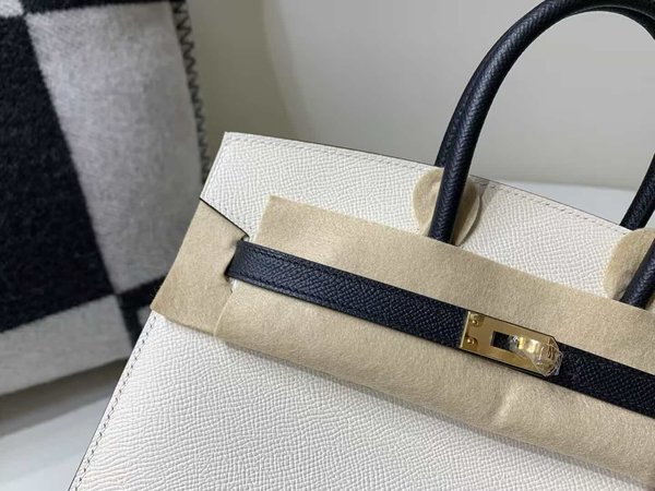 Hermès Birkin 25 Sellier Epsom Craie & Noir x Gold Hardware
