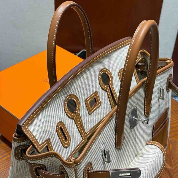 Hermès Birkin Cargo 45 Natural Toile Canvas Gold Swift Trim x Palladium Hardware