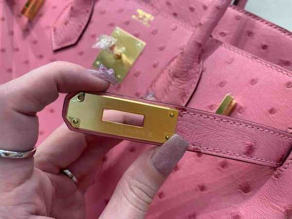 Hermès Birkin 30 Ostrich Rose Bubblegum x Gold Hardware