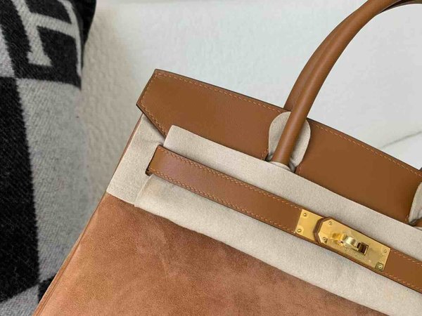 Birkin 30 Suede & Swift Gold x Gold Hardware