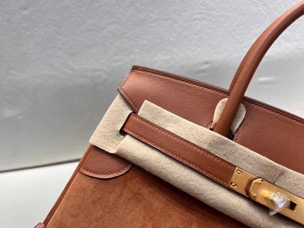 Hermès Birkin 30 Deer with Swift Gold Brown x Gold Hardware