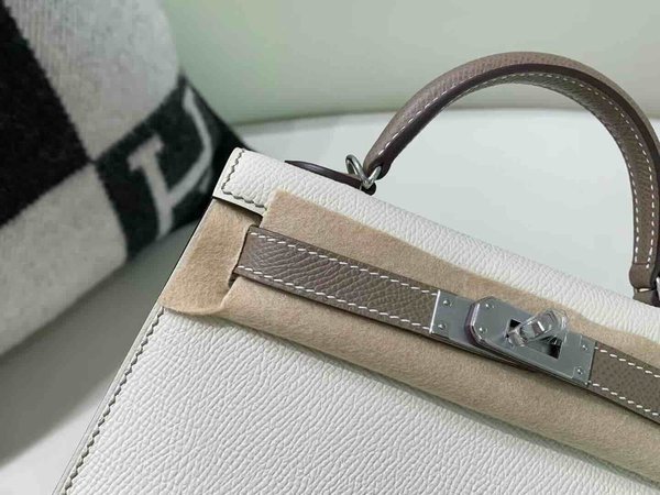Hermès Mini Kelly II Epsom Craie & Etoupe x Palladium Hardware