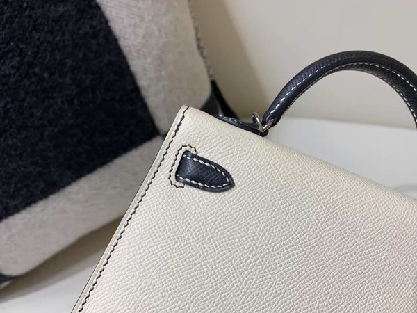 Hermès Kelly Mini Epsom Craie Black x Palladium Hardware
