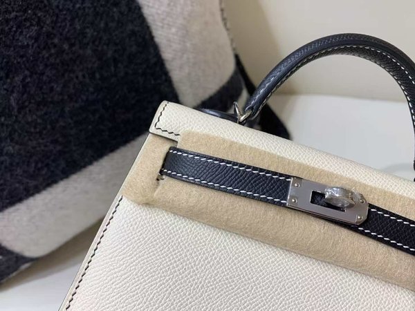 Hermès Kelly Mini Epsom Craie Black x Palladium Hardware