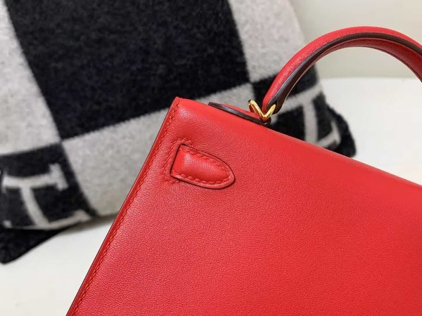 Hermès Mini Kelly II Swift Rouge Vif x Gold Hardware