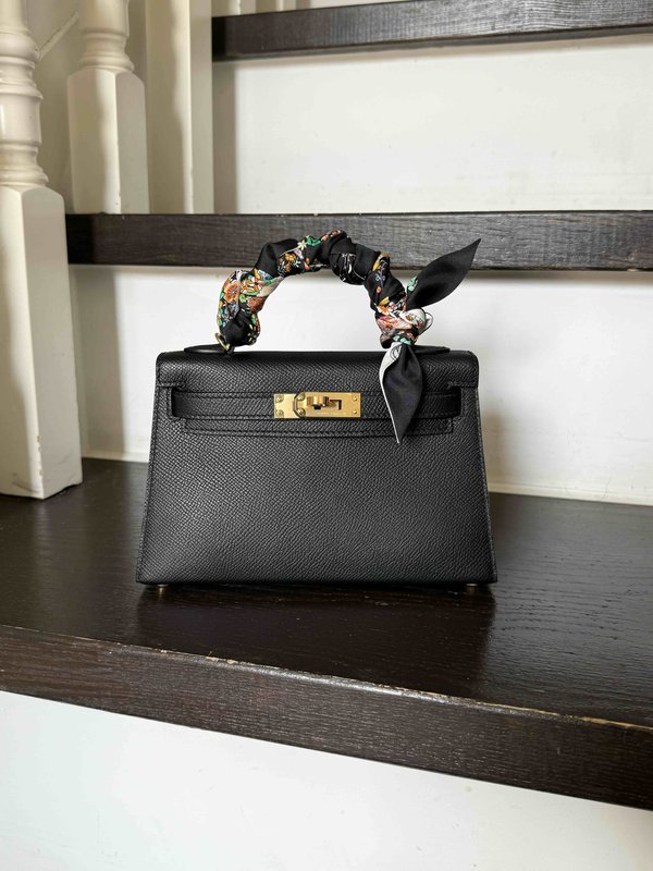 Hermès Mini Kelly II  Epsom Noir x Gold Hardware