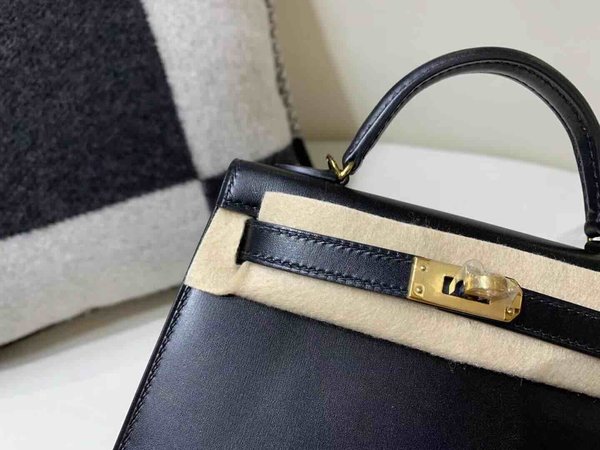 Hermès Mini Kelly II Box Noir x Gold Hardware