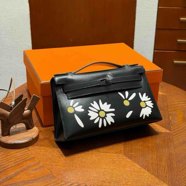 Hermès Kelly Pochette Black Swift Daisy Print x Palladium Hardware
