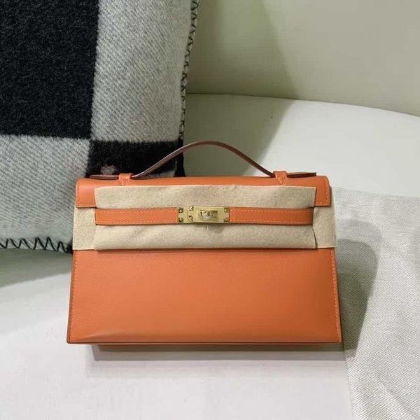 Hermès Kelly Pochette Swift Orange H  x Gold Hardware