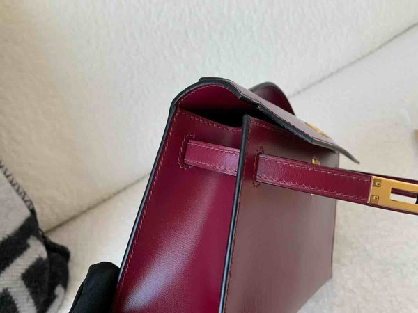 Hermès Pochette Box Bordeaux x Gold Hardware