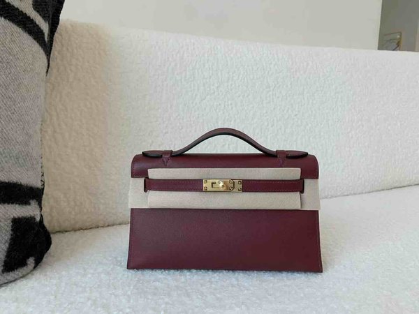 Hermès Pochette Swift Rouge H x Gold Hardware