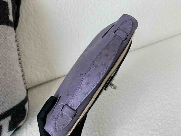 Hermès Pochette Ostrich Lavender Purple x Palladium Hardware