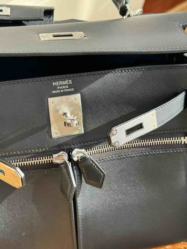 Hermès Kelly25 Swift Lakis Noir x Palladium Hardware