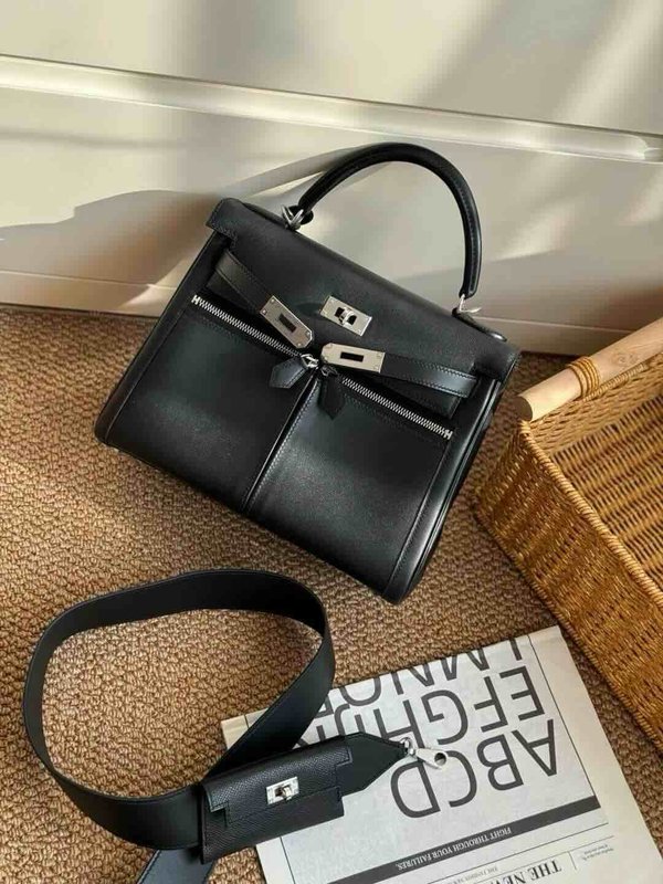 Hermès Kelly25 Swift Lakis Noir x Palladium Hardware