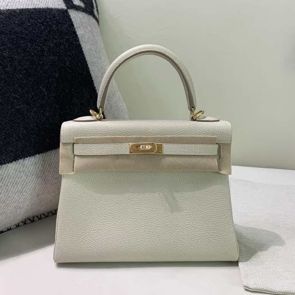 Hermès Kelly 25 Togo Craie x Gold Hardware