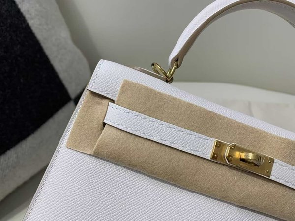 Hermès Kelly 25 Epsom Blanc x Gold Hardware