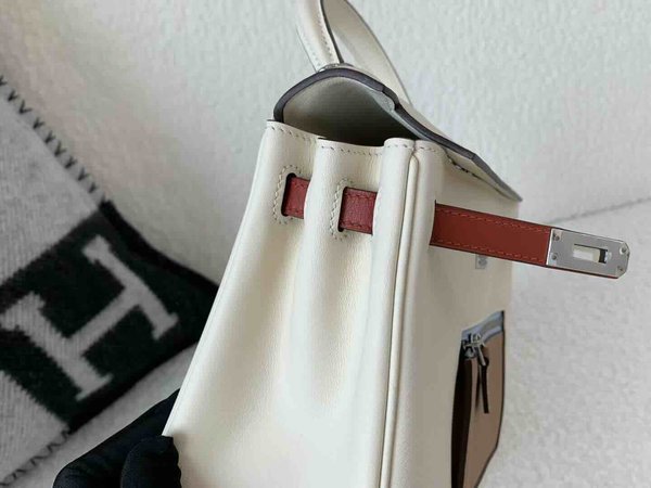 Hermès Kelly 25 Colormatic Swift Milky White x Gold Hardware