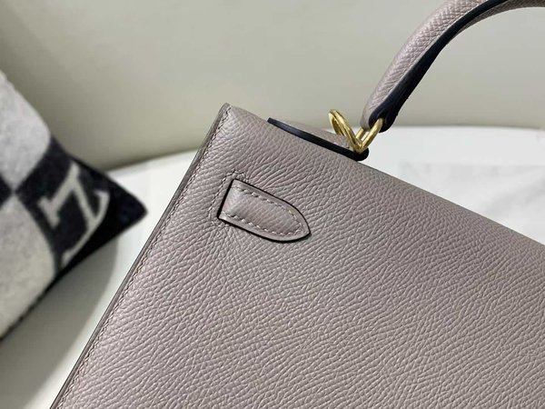Hermès Kelly 25 Sellier Epsom Gris Tourterelle x Gold Hardware