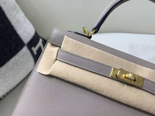 Hermès Kelly 25 Sellier Epsom Gris Tourterelle x Gold Hardware