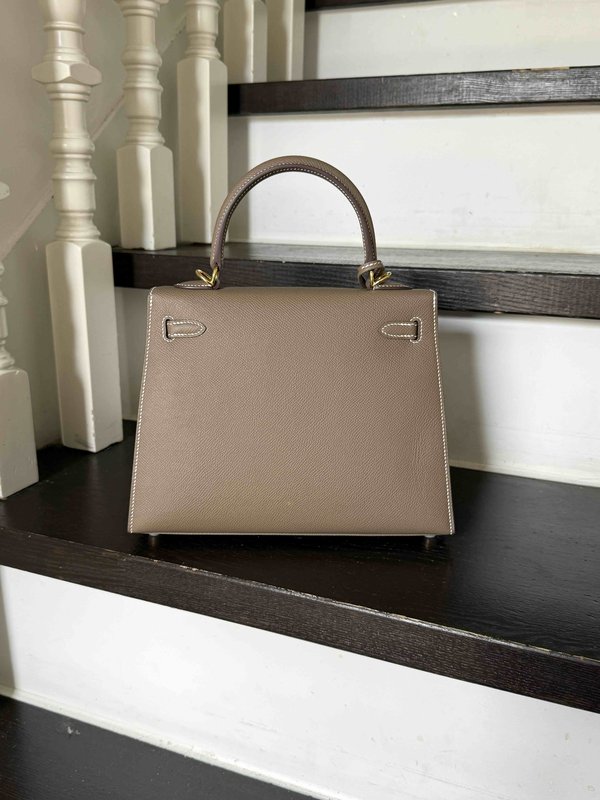 Hermès Kelly 25 Epsom Etoupe x Gold Hardware