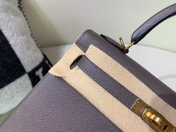 Hermès Kelly 25 Epsom Sellier Etain x Gold Hardware