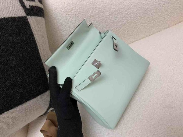 Hermès Kelly 25 Swift Mint Green (N3) x Palladium Hardware