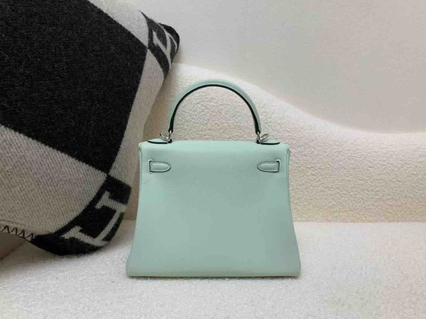 Hermès Kelly 25 Swift Mint Green (N3) x Palladium Hardware