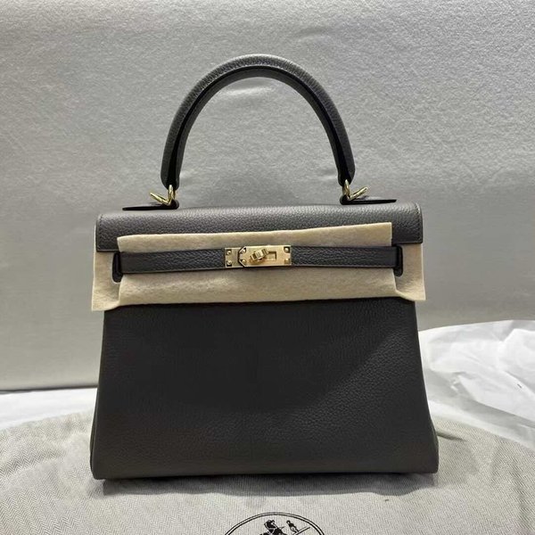 Hermès Kelly 25 Togo Vert Gris x Gold Hardware