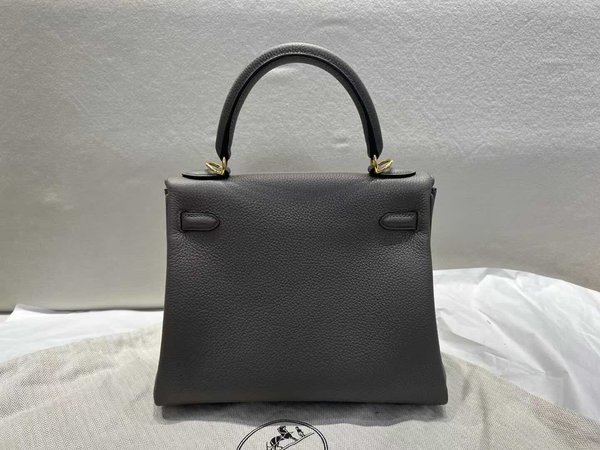 Hermès Kelly 25 Togo Vert Gris x Gold Hardware