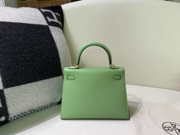 Hermès Kelly 25 Sellier Epsom Vert Criquet x Gold Hardware