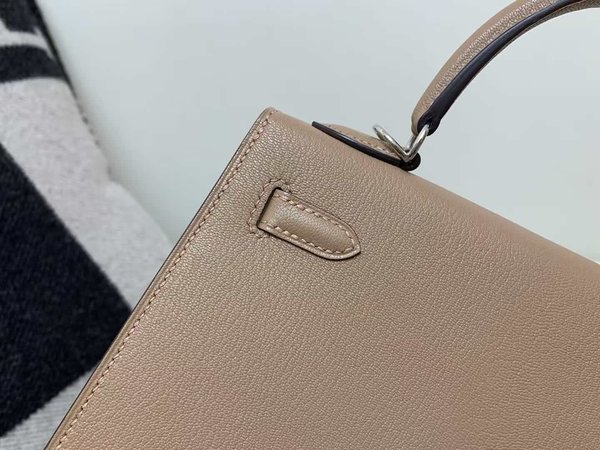 Hermès Kelly25 Sellier Evercolor Biscuit x Palladium hardware