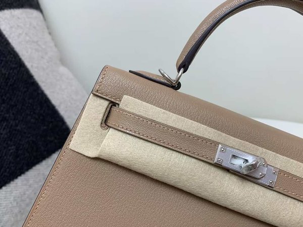 Hermès Kelly25 Sellier Evercolor Biscuit x Palladium hardware