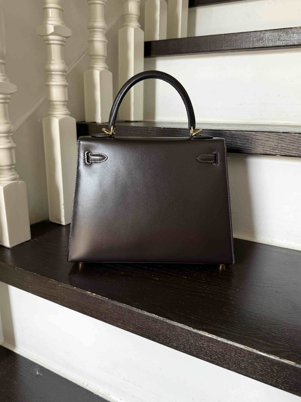 Hermes Kelly 25 Box Ebene x Gold Hardware