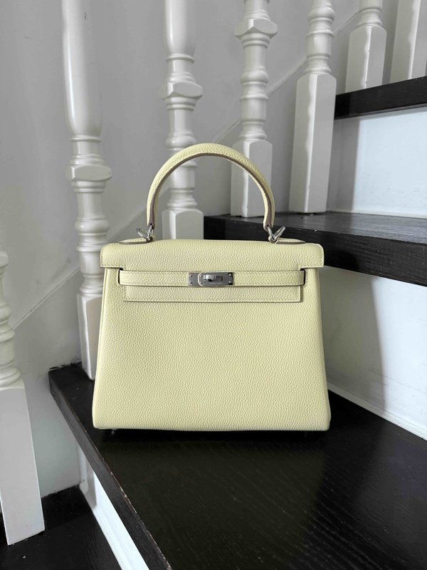 Hermès Kelly25 Togo Jaune Possin x Palladium Hardware