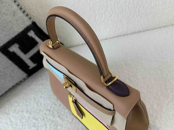 Hermès Kelly 25 Colormatic Swift Chai x Gold Hardware
