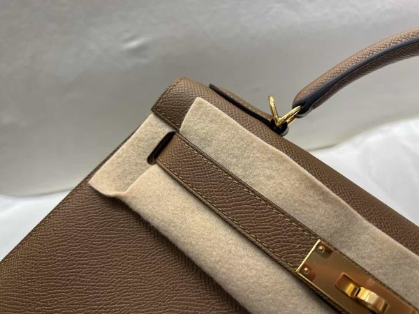 Hermès Kelly 25 Sellier Epsom Alezan x Gold Hardware