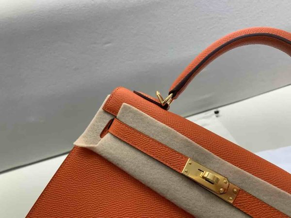 Hermès Kelly 25 Sellier Epsom Orange x Gold Hardware