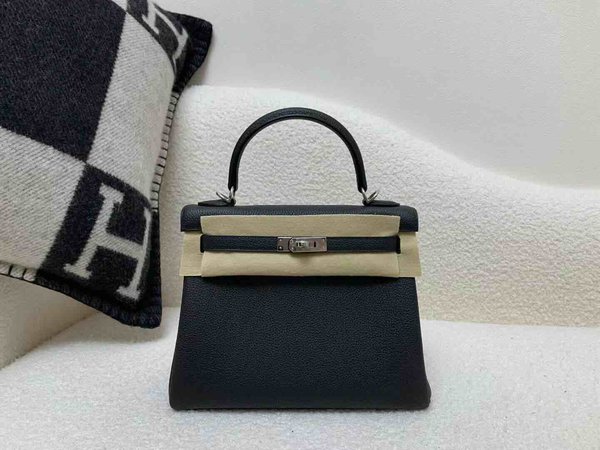 Hermès Kelly25 Togo Noir x Palladium Hardware