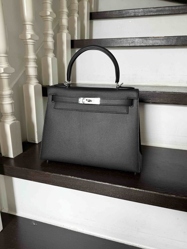 Hermès Kelly 25 Noir Epsom x Palladium Hardware